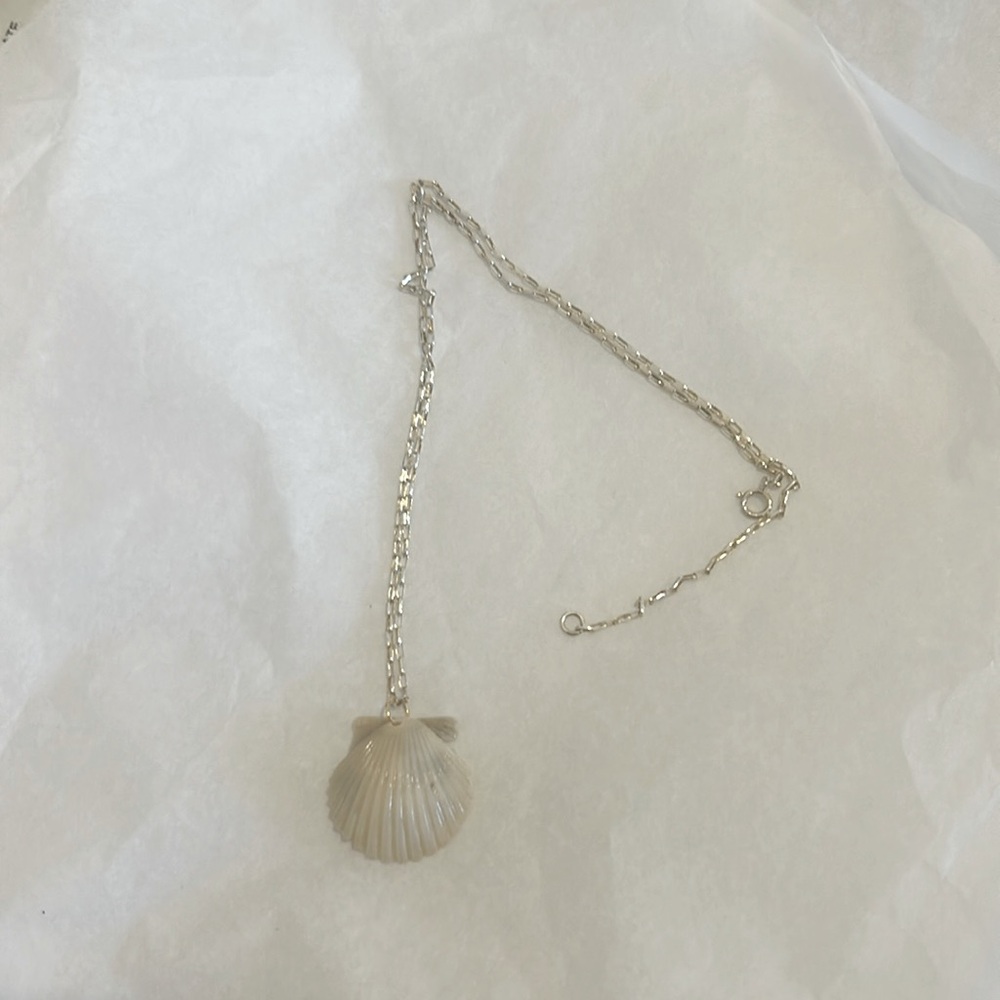 Seashell pendant silver